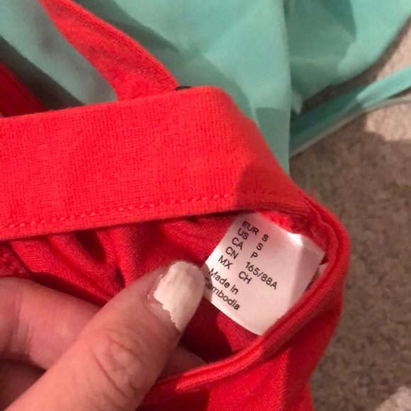 2/$15✨H&M red dress✨ - Picture 3 of 3